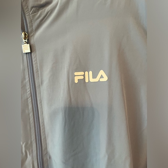 🩵Fila Windbreaker jacket. Size 2x. NWOT. Bought but never wore. 🩵 - Picture 4 of 8